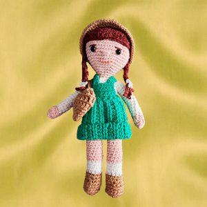 Fillette à la robe verte