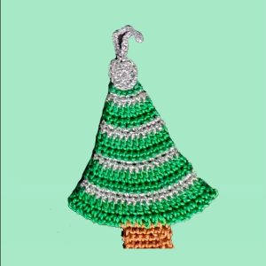 Sapin au crochet vert et argent
